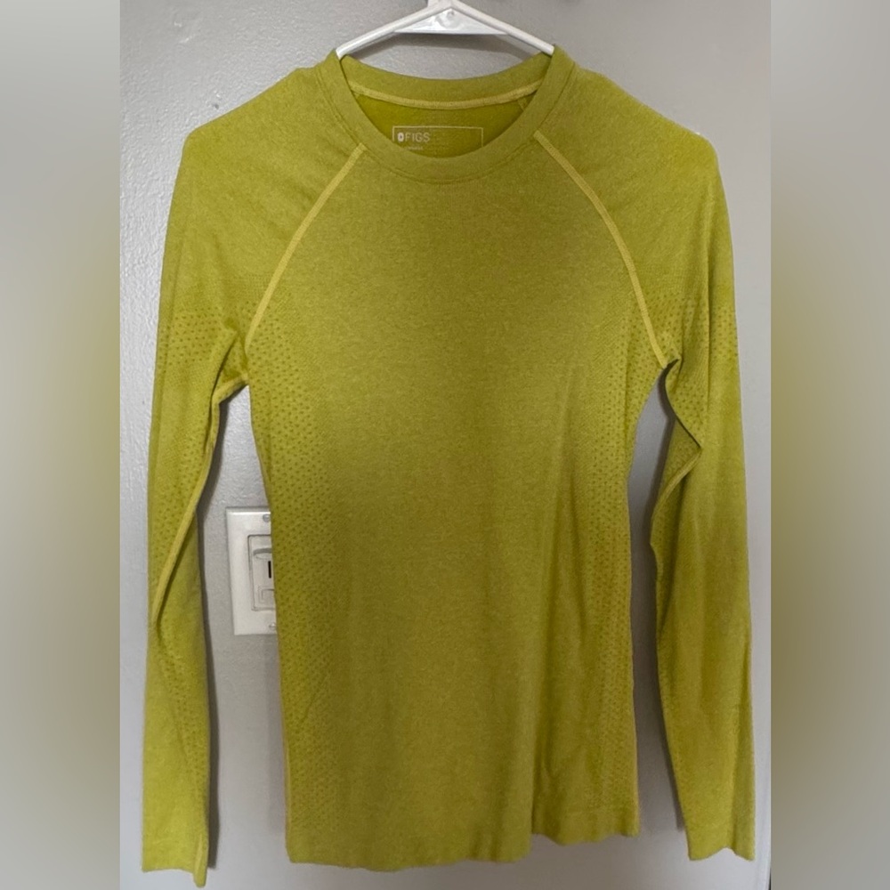 Figs Women’s Limeade Long Sleeve Salta Seamless